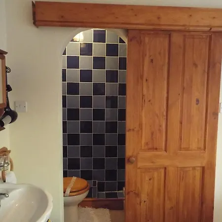 Bed & Breakfast Woodpeckers 4*