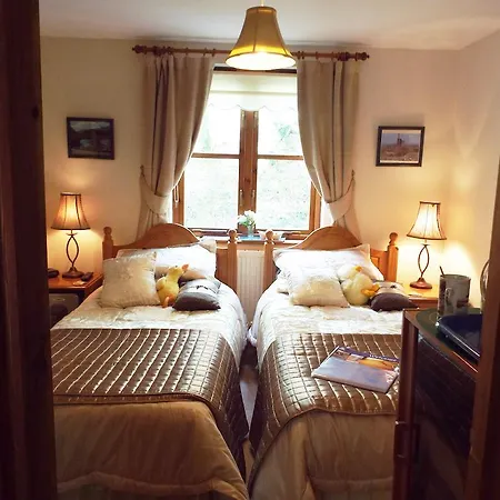 Woodpeckers 4* North Hill